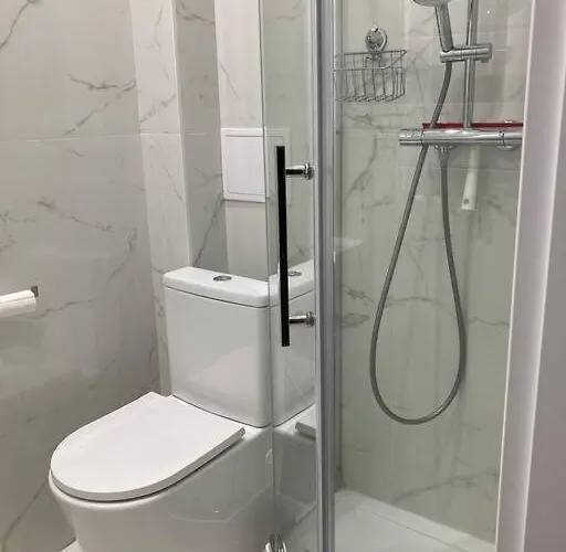 Apartament Spacious In Heart Of Warszawa