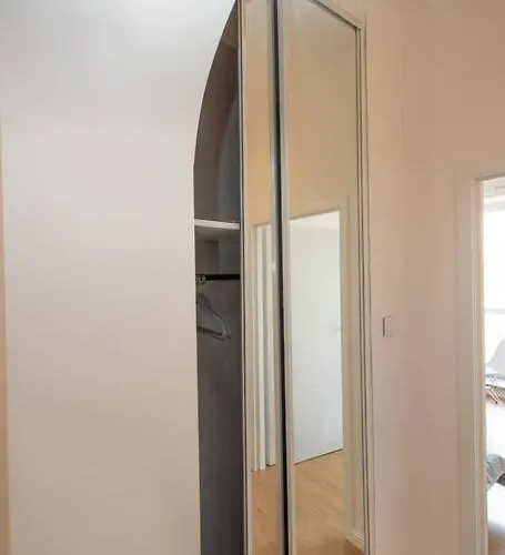 Spacious In Heart Of Warszawa